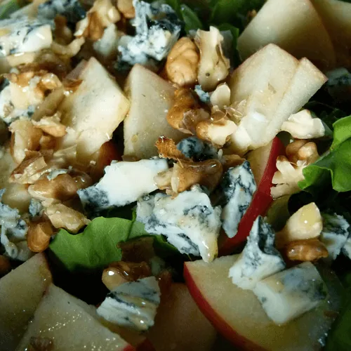 Insalata di pollo gorgonzola e noci
